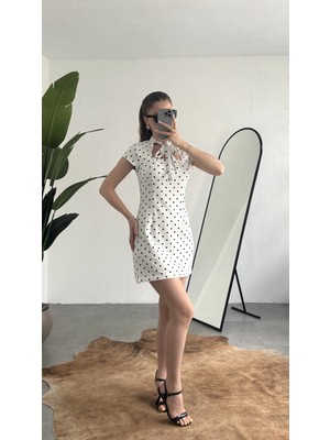 Asfa Moda Kadın Beyaz Puantiyeli Fular Yaka Mini Elbise