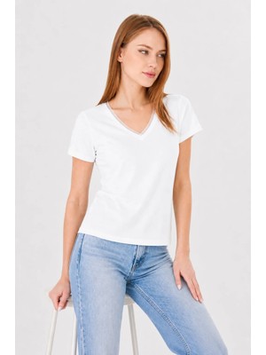 Sortie Collection Kadın V Yaka Tül Detaylı Pamuklu Basic Tişört Ekru