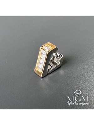 Renas Store Zirkon Baget Taşlı Üçgen Küpe - KP00103