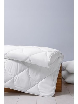 Tech Butiq Suprelle 95 Çift Kişilik Yorgan (195X215 Cm)