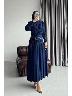 Neşeli Butik Kadın Lacivert Drapeli Kemer Detaylı Sandy Kumaş Premium Tesettür Elbise NMS090