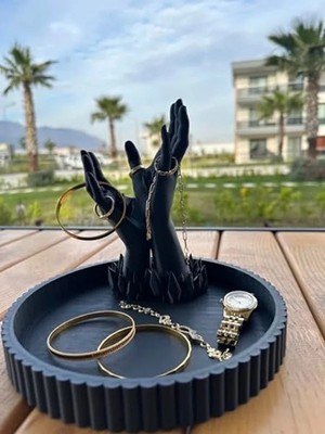 Hakay El Şeklinde Takı Standı, Şık Tasarım ile Takı Düzenleme