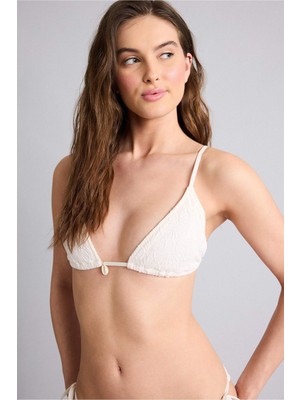 DeFacto Regular Fıt Nakışlı Brode Bikini ÜSTÜ B6894AX26SM