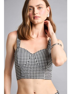DeFacto Fitted Kalp Yaka Gofre Dokulu Kolsuz Bluz H8864AX26SM