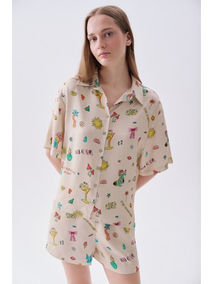 Mudo Kadın Ekru Desenli Oversize Kısa Kollu Gömlek