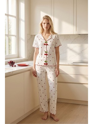 Burcumay Kadın Kiraz Düğmeli Desenli Pijama Takımı Beyaz Yazlık Kısa Kollu Fitilli Model