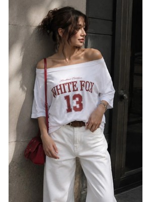 Madmext Beyaz Kayık Yaka Oversize Baskılı Tişört MG2824