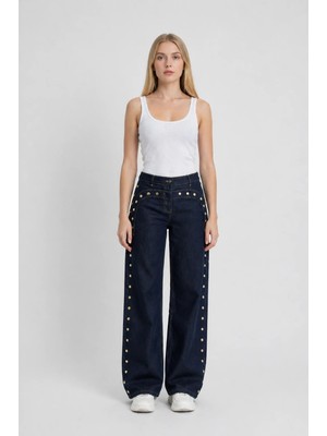 by Eylül Ertürk Gold Detaylı Rahat Kesim Denim Pantolon