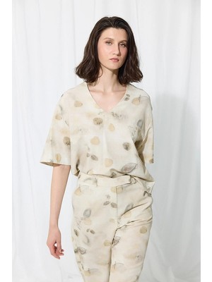 Gusto Iz Koleksiyonu Eco Print V Yakalı Keten Bluz - Taş