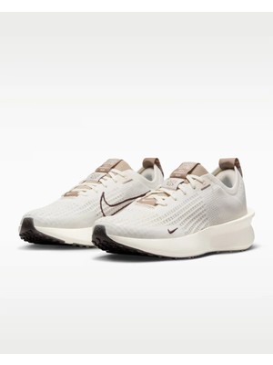 Nike Interact Run Women's Road Running Shoes (Dar Kalıptır 1 Beden Büyük Alınız)