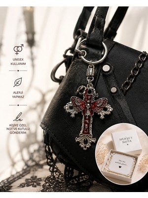 Herşey Nota Kırmızı Kelebek Detaylı Gotik Haç Anahtarlık – Unisex Vintage Stil Aksesuar