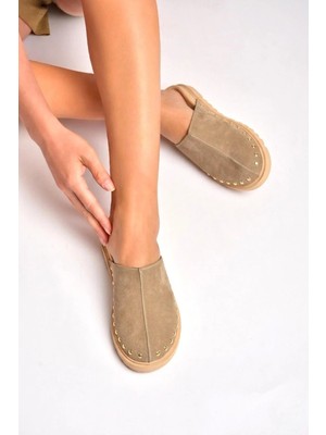 Fox Shoes Y918132902 Bej Süet Önü Kapalı Sabo Terlik