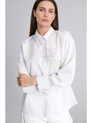 DeFacto Relax Fit Çiçek Motifli Uzun Kollu Beyaz Gömlek G9132AX26SP