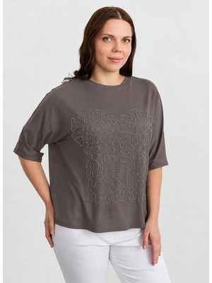 Selen Vizon Kadın Nakışlı Normal Fit Bluz 26YSL8391