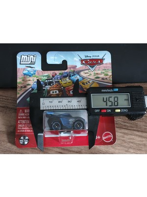 Disney Pixar Cars Mini Arabalar Jackson Storm Dikkat Uzunluk 4cm