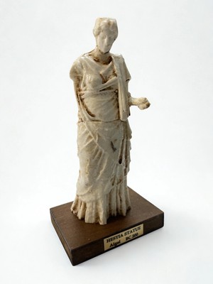 Anatolia Museum Hestia Heykeli – Aigai Antik Kenti