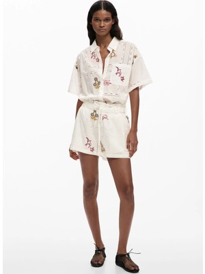 Desigual Beyaz Kadın Standart Fit Nakışlı Şort 26SWPW46