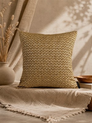 Mrs.Gugar Hardal Bej  Geometrik Desenli Keten Kırlent Kılıfı 43X43 cm – Premium Collection