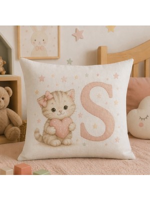 Kadorex Design Sevimli Kedicik Harfli Bebek Odası Kırlent Dekoratif Kılıfı (40 x 40) cm (S) Harfı
