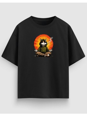 Yolo Street Oversize Unisex Siyah Tişört – Yoga Kedi Baskı, %100 Pamuk Streetwear Tasarım