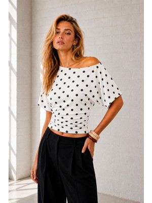 Ghassy Co. Kadın Düşük Omuz Pamuklu Likralı Yarasa Kol Bluz Günlük Modern Tasarım Spor T-Shirt