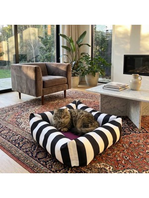 Empressco Lüks Kare Zebra Desenli Kedi ve Köpek Yatağı, Konfor ve Şıklık Bir Arada