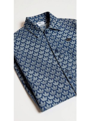 Adidas Monogram Erkek Mavi Gömlek 2XL Modern Kesim Şık Stil ile Rahat Kullanım