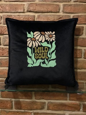 Harmony Factory Papatya Wild Soul Nakışlı Siyah Kadife Kırlent Kılıfı Bohem Özgür Ruh Temalı Dekoratif Yastık