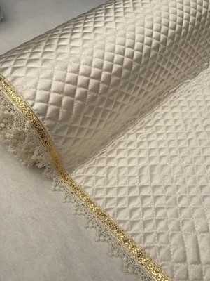 Kaizen Carpet Krem 40 cm Derinlik x 10 mt Boy Gold Su Taşı Detaylı Lüks Saten Kapitone Raf Örtüsü / Çekmece Örtüsü / Dolap İçi Örtü / Vintage Sınırlı Üretim Özel Seri Saten Raf Örtüsü