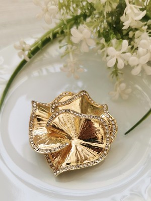 Halley Concept Işıltılı Gold Çiçek Broş