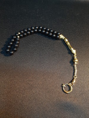 Mryart Siyah Cam Boncuklar ve Gold Metal Alaşımlar ile Tasarlanmış 33LÜK Tesbih