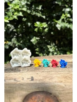 Ohbe Express 3D Yılbaşı Çanı Mini Dörtlü Mum Kalıbı (Silikon)