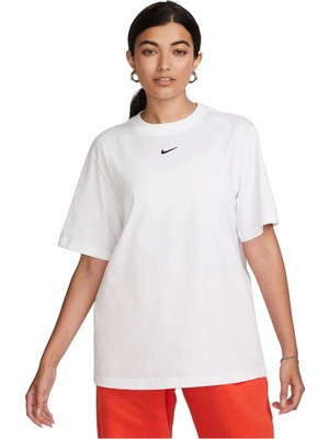 Nike FD4149-100 Essentials Beyaz Günlük Stil Kadın T-Shirt