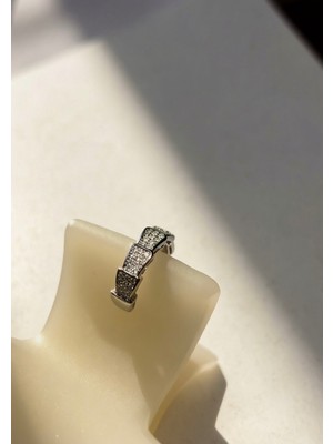 Gümüş Renkli Taşlı Ear Cuff (Deliksiz Kullanım)