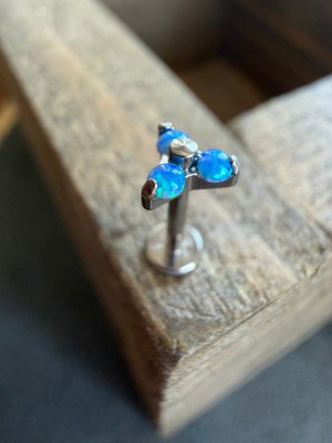 Aida Jewelss Gerçek G23 Titanium Titanyum / Mavi Opal 3 Taş 6mm x 1.2mm Labret Piercing