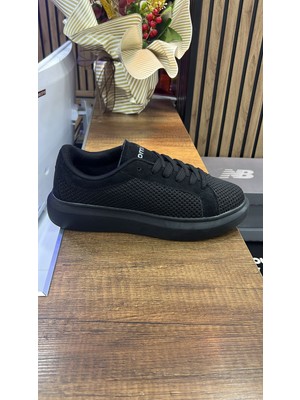 Homiro Spor Ayakkabı Siyah Bağcıklı Sneaker Hafif Taban ile Günlük Kullanıma Uygun