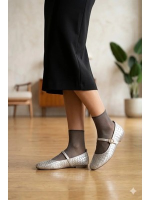 Shoetek Revissa Kadın Babet Önden Bantlı Tokalı Örgü Desenli Gümüş Deri