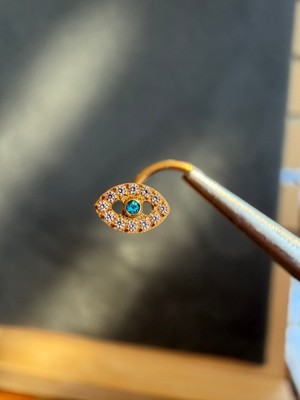 Aida Jewelss Yüksek Kalite G23 Titanium Göz Zirkon 6x0.8mm Altın Titanyum Hızma Piercing