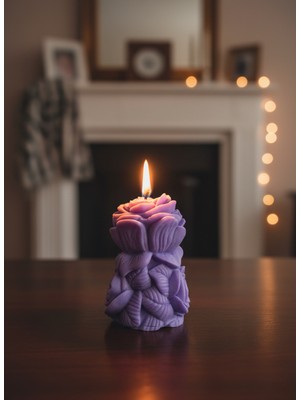 AY IŞIĞI MUMLARI Gül Tasarımlı Hediyelik Dekoratif Vanilya Kokulu Soya Wax Mum (Mor Renkli)