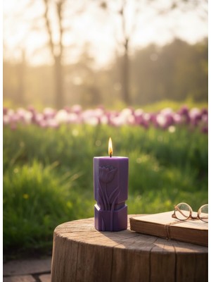AY IŞIĞI MUMLARI Lale Desenli Hediyelik Dekoratif Vanilya Kokulu Soya Wax Mum (Mor Renkli)