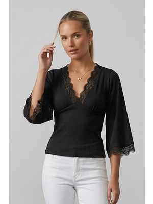 Şiir Quıt Slim Fit Bele Oturan V Yaka Dantel Detaylı Volan Kollu Kadın Bluz & Top & Tshirt -