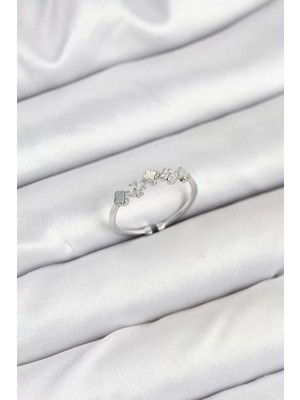 Uravas Store Pirinç Gümüş Renk Minimal Yonca Detaylı Kadın Yüzük - TJ-BYK3843