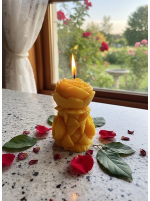 AY IŞIĞI MUMLARI Gül Tasarımlı Hediyelik Dekoratif Kavun Kokulu Soya Wax Mum (Sarı Renkli)