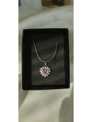 Gloriam Pembe Kalp Taşlı Çelik Kolye – Zirkon Detaylı Kadın Kolye, Zarif ve Işıltılı Tasarım
