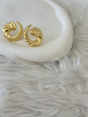 Revoia Kıvrımlı Sarmal Gold Küpe