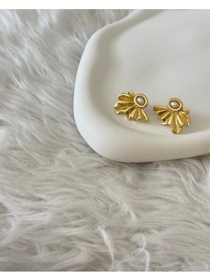 Revoia Inci Detaylı Gold Küpe