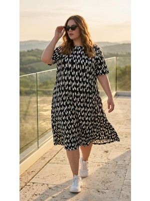Füme Style Kadın Bisiklet Yaka Kısa Kollu Siyah Beyaz Desenli Midi Büyük Beden Elbise