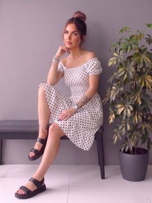 Trendseninle Kadın Beyaz Karpuz Kol Kısa Elbise Nokta Desen