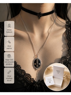 Herşey Nota Ters Haç Sembollü Gotik Kolye – Siyah Vintage Çerçeveli Unisex Alternatif Kolye