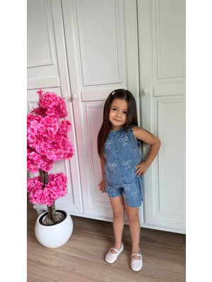 Butik Kız Çocuk Işıltılı Taşlı Fiyonk Detaylı 2'li Kot Takım